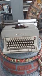 Título do anúncio: Máquina de escrever olivet LINEA 98 