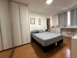 https://img.olx.com.br/thumbs256x256/15/157518280884880.jpg