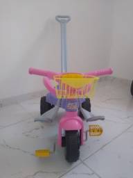 Título do anúncio: Triciclo Magic Toys com Aro para proteção Rosa e Lilás