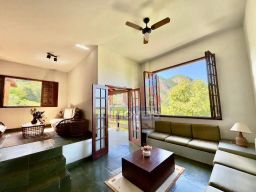 https://img.olx.com.br/thumbs256x256/15/158593765793387.jpg