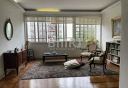 https://img.olx.com.br/thumbs256x256/15/159561762310404.jpg