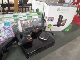 Título do anúncio: Xbox 360 2 controles HD 500gb Kinect