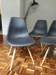 Título do anúncio: Vendo kit 4 cadeiras Eames cor Preta