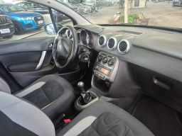 https://img.olx.com.br/thumbs256x256/16/164602425064565.jpg