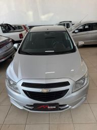 https://img.olx.com.br/thumbs256x256/16/164643554473009.jpg