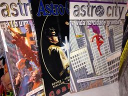 Título do anúncio: Astro City Coleção Panini Encadernados