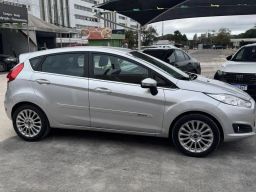 https://img.olx.com.br/thumbs256x256/16/166613057386574.jpg