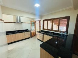 https://img.olx.com.br/thumbs256x256/16/166644215282287.jpg