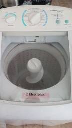 Título do anúncio: Máquina de lavar Eletrolux 9kg - para retirada de peças