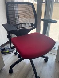Título do anúncio: Cadeira Marelli you 215 vermelha com estrutura preta 