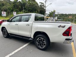 https://img.olx.com.br/thumbs256x256/17/170579264847329.jpg