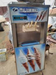 Título do anúncio: Vende se essa máquina de sorvete semi nova funciona tudo perfeitamente 