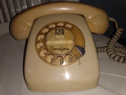 Título do anúncio: Telefone antigo 