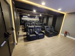 https://img.olx.com.br/thumbs256x256/17/173549166183133.jpg