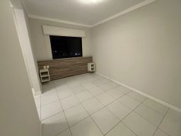https://img.olx.com.br/thumbs256x256/17/173563524987279.jpg
