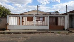 Título do anúncio: Casa para aluguel, 5 quartos, 2 suítes, 3 vagas, Luizote de Freitas - Uberlândia/MG