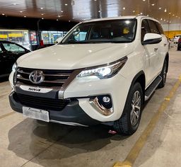 Título do anúncio: SW4 SRX Diesel 7L 2019 extremamente nova  