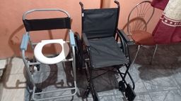 Título do anúncio: Cadeira de banho e Cadeira de rodas 
