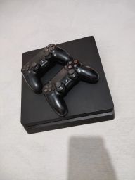 Ps4 Slim - Dois controles - 1 jogo - Videogames - Setor Campinas, Goiânia  1256806130