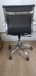 Título do anúncio: Cadeira giratória para escritório 