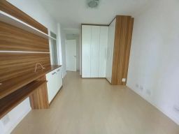 https://img.olx.com.br/thumbs256x256/18/180525762921197.jpg