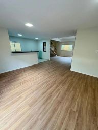 https://img.olx.com.br/thumbs256x256/18/180580647549012.jpg