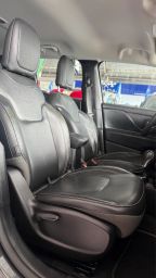 https://img.olx.com.br/thumbs256x256/18/180635404031843.jpg