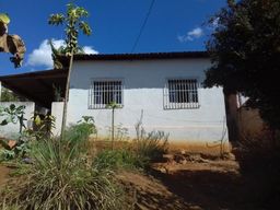 Título do anúncio: Casa com lote no bairro Village em Guanhães 