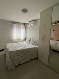 https://img.olx.com.br/thumbs256x256/18/182540383157948.jpg
