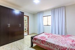 https://img.olx.com.br/thumbs256x256/18/183513883242090.jpg