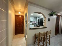 https://img.olx.com.br/thumbs256x256/18/183578279936440.jpg