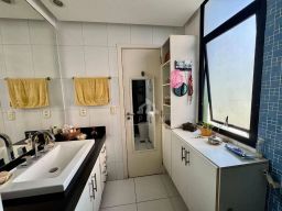 https://img.olx.com.br/thumbs256x256/18/183582640898452.jpg