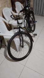 Título do anúncio: Estou vendendo essa bicicleta Monark bem conservada ela está com dois pneus novos zero