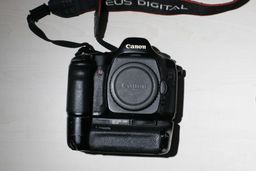 Título do anúncio: Câmera Profissional Full Frame - Canon 5D Clássica - Mark 1