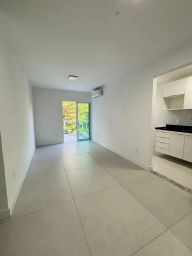 https://img.olx.com.br/thumbs256x256/18/186503406201213.jpg