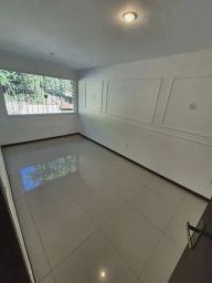 https://img.olx.com.br/thumbs256x256/18/186549648316556.jpg