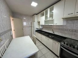 https://img.olx.com.br/thumbs256x256/18/186555757339971.jpg