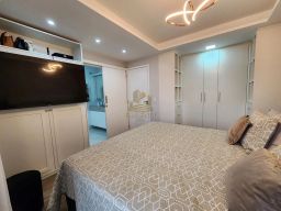https://img.olx.com.br/thumbs256x256/18/186556394176046.jpg