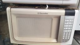 https://img.olx.com.br/thumbs256x256/18/187459314774208.jpg