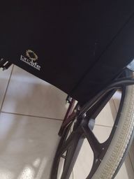 Título do anúncio: Cadeira de rodas seminova