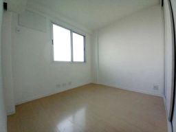 https://img.olx.com.br/thumbs256x256/18/188517404415516.jpg