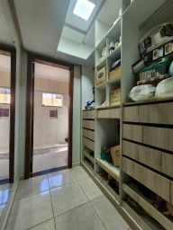 https://img.olx.com.br/thumbs256x256/18/189562405481751.jpg