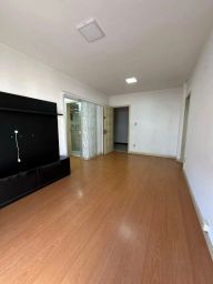 https://img.olx.com.br/thumbs256x256/18/189572391831187.jpg