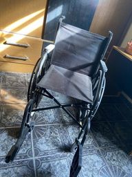 Título do anúncio: Cadeira de rodas