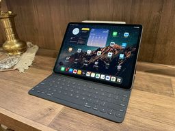 Título do anúncio: iPad Pro 12.9 3ger 64fgb wifi e 4G, Apple Pencil e Keyboard  Leia