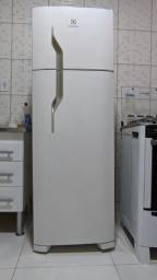 Título do anúncio: Refrigerador Electrolux Duplex DC35A, 260L, Branco - 110V
