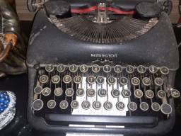 Título do anúncio: Maquina escrever remington antiga