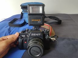 Título do anúncio: Camera Zenit Funcionando Com Flash, Bolsa E Alça Original