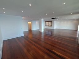 https://img.olx.com.br/thumbs256x256/19/197505162111629.jpg