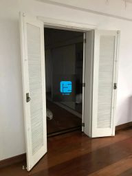 https://img.olx.com.br/thumbs256x256/19/198522282757917.jpg